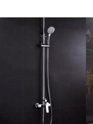 Columna de ducha monomando Castellón cromada. Sugerente y atractivo conjunto de ducha monomando con altura regulable y diseño exclusivo.