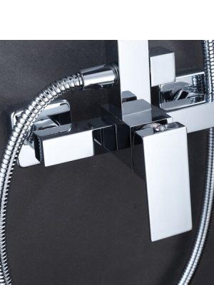Columna de ducha monomando Santander cromada. Sugerente y atractivo conjunto de ducha monomando con altura regulable y diseño exclusivo.
