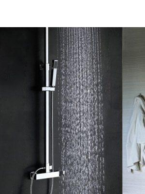 Columna de ducha monomando Lucena cromada. Sugerente y atractivo conjunto de ducha monomando con altura regulable y diseño exclusivo.