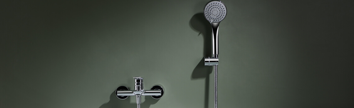 Sugerente y atractivo conjunto ducha ural. 