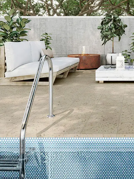 Suelo exterior antideslizante C3 Carnival beige 32,9x32,9 cm (0.65 m2/cj) 1 Suelo exterior antideslizante C3 Carnival beige