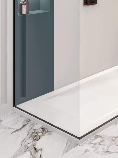 El plato de ducha solid surface Foios tiene una forma rectangular con unos bordes sutiles que le dan a tu baño un ambiente minimalista y sofisticado.