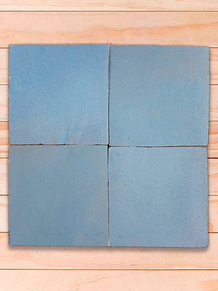 Descubre el Azulejo Zellige CZ222 azul: arte marroquí en cada pieza de 10x10x1 cm. Perfecto para dar un toque sofisticado a tu espacio.Descubre el Azulejo Zellige CZ222 azul: arte marroquí en cada pieza de 10x10x1 cm.
