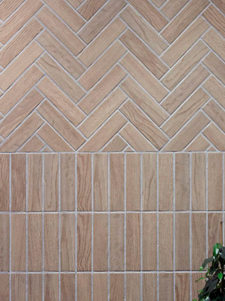 Pavimento porcelánico Cracovia Beige 9.9x49.2 cm (0,73 m2/cj) 9 Pavimento porcelánico Cracovia 623 Beige 6,2x23,5 cm.