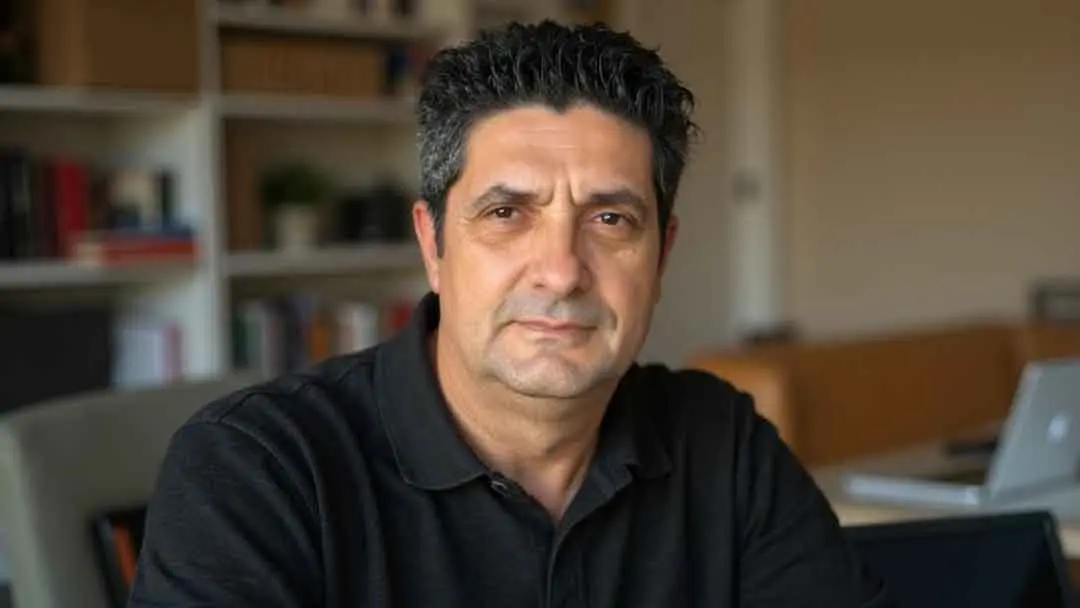 Ricardo Hoyos Pérez, Adrihosan