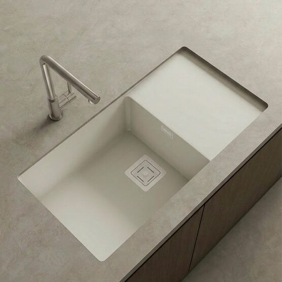 Fregadero de resina RocStone Zie 81 mate de Poalgi, un seno con escurridor, en color Blanco