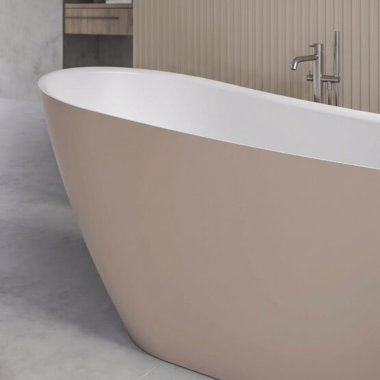 Bañera exenta Wavy Mini de Fiora en Velvet con interior blanco en un baño contemporáneo
